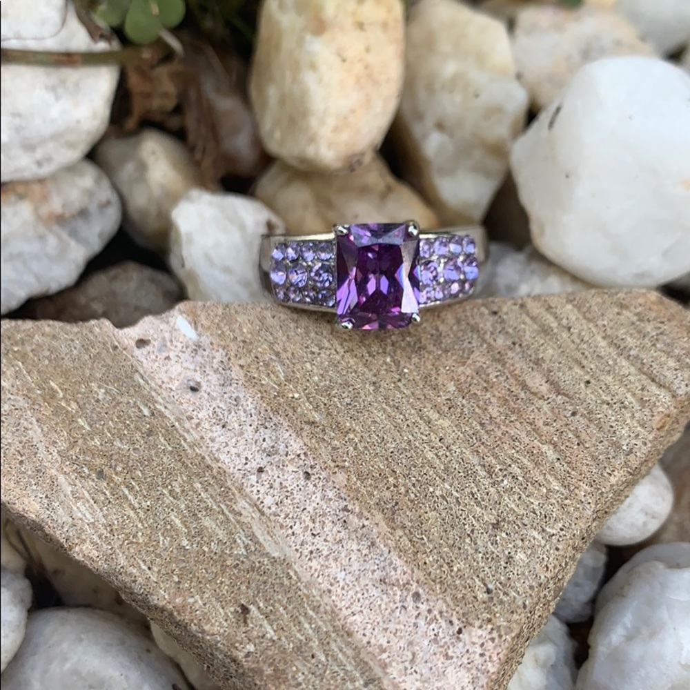 Silver-tone Purple Costume Ring - Picture 3 of 11